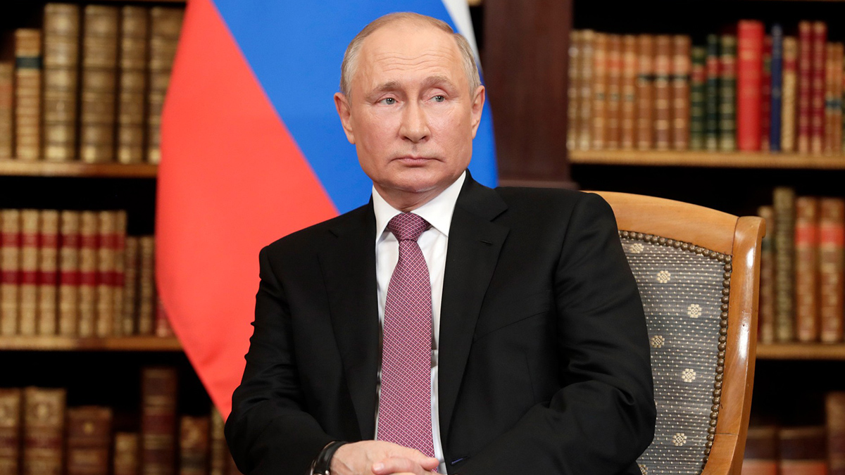 Путин дал поручения по спасению шахтеров в Кемеровской области