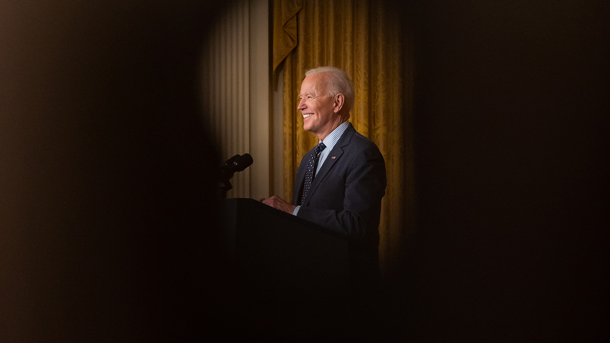 «Полный дурак»: в США высмеяли Байдена после решения ОПЕК+ снизить добычу нефти