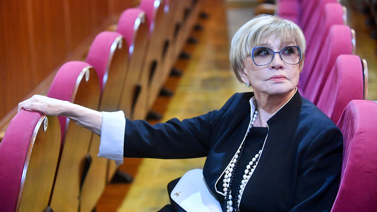 Вера Алентова впервые вышла на сцену после смерти мужа