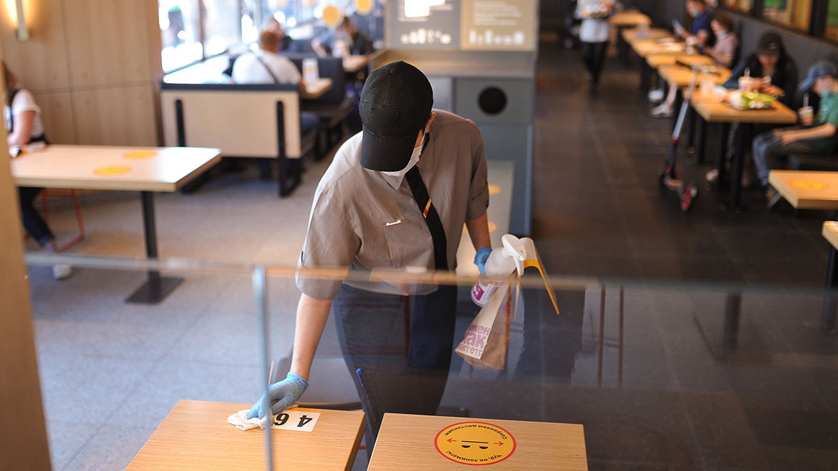 QR-коды для заселения в отели и посещения кафе ввели в Крыму