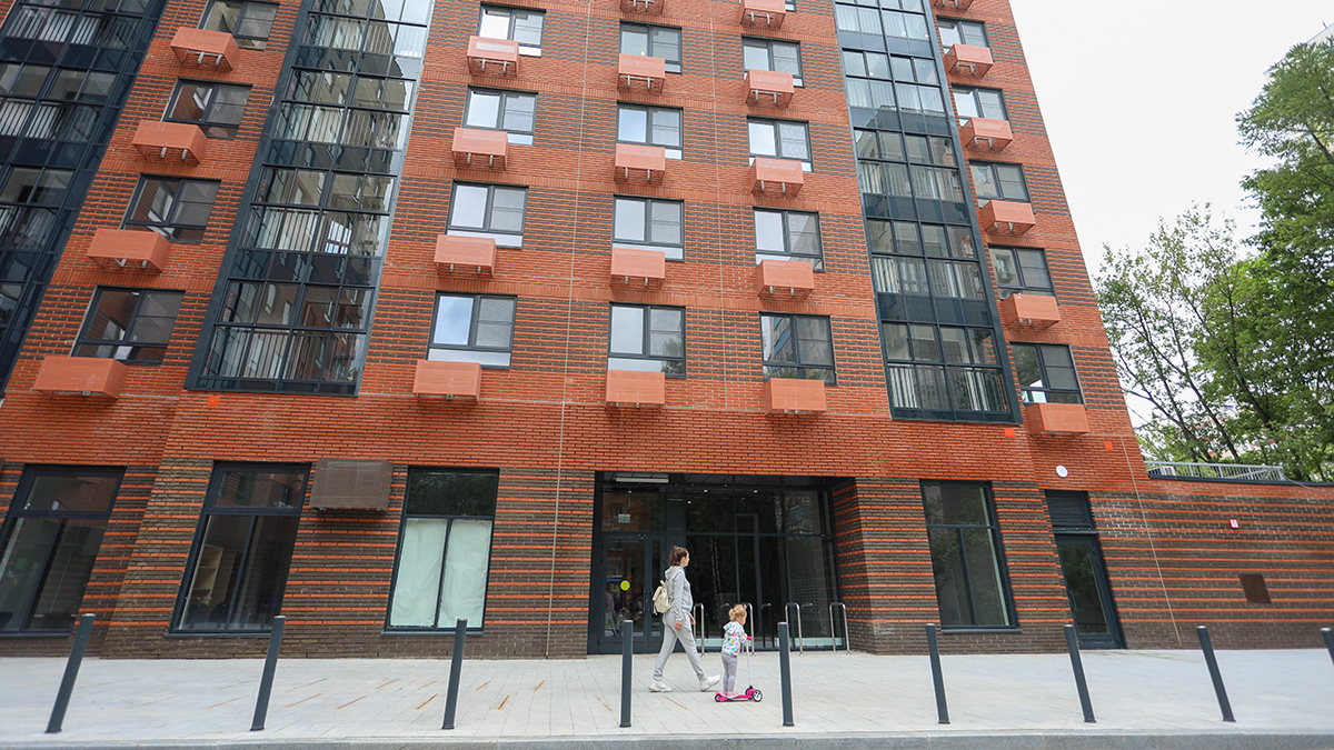 Три дома могут передать под заселение в Москве по программе реновации к концу июля