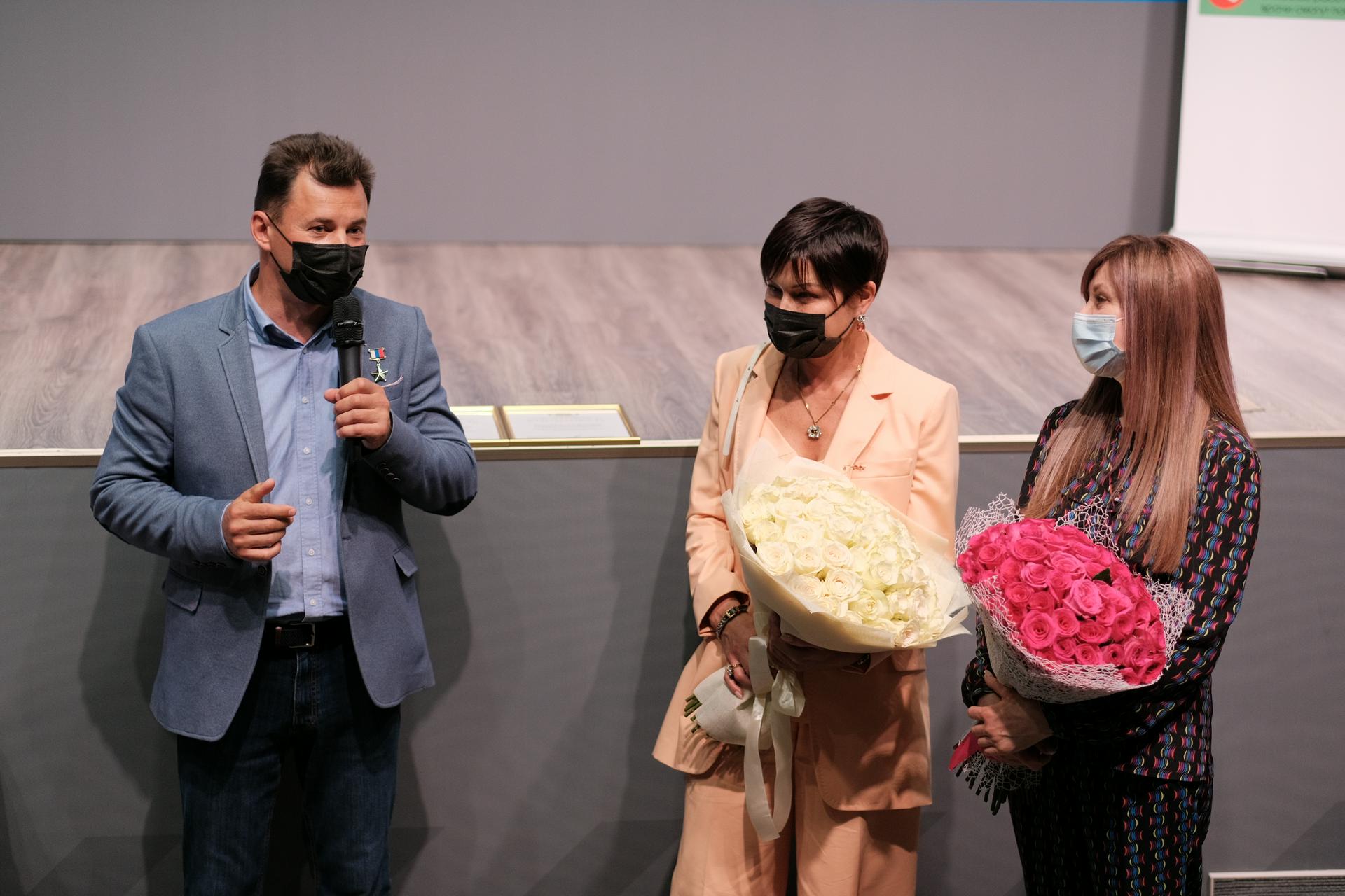 Роман Романенко поблагодарил медработников и волонтеров за самоотверженный труд в период пандемии