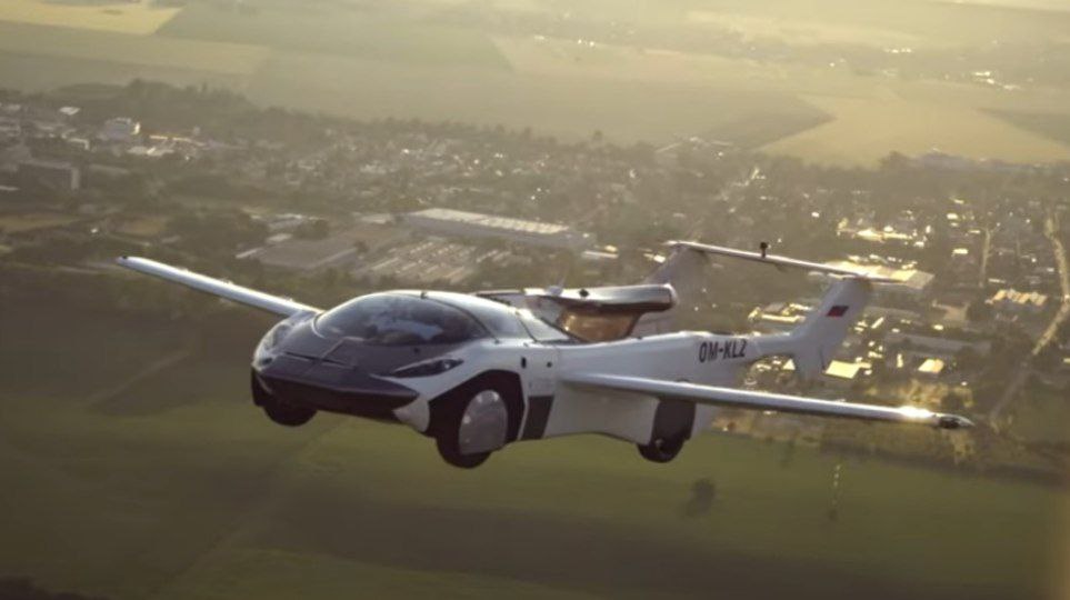 Летающий автомобиль совершил первый полет в Словакии
