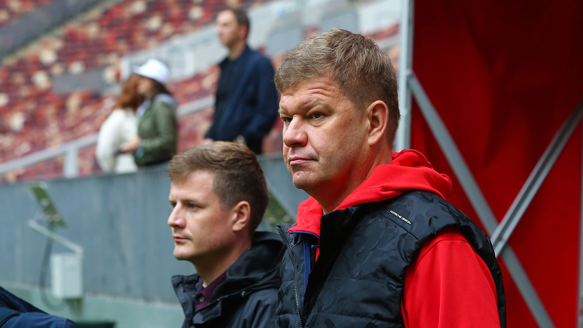 Комментатор Губерниев предостерег РФС от выхода из УЕФА