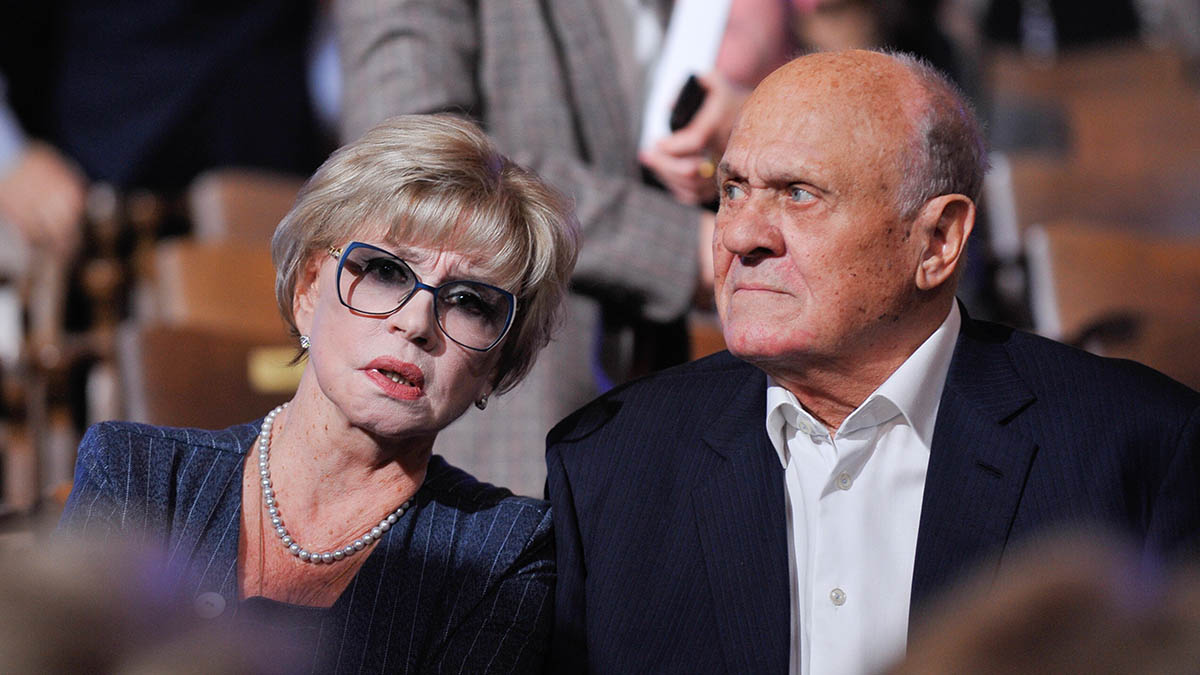 Артистка Вера Алентова впервые появилась на публике после смерти мужа