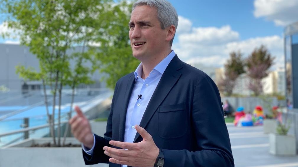 Свадьба в стиле 70-х прошла в Москве в преддверии Дня семьи, любви и верности