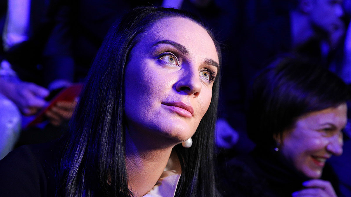 Певица Ваенга упала в обморок в Театре на Малой Бронной