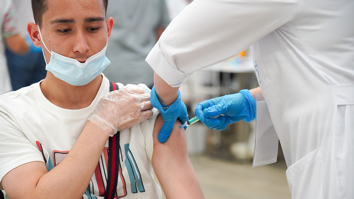 Власти Кубани пригрозили штрафом в 30 тысяч рублей непривитым туристам