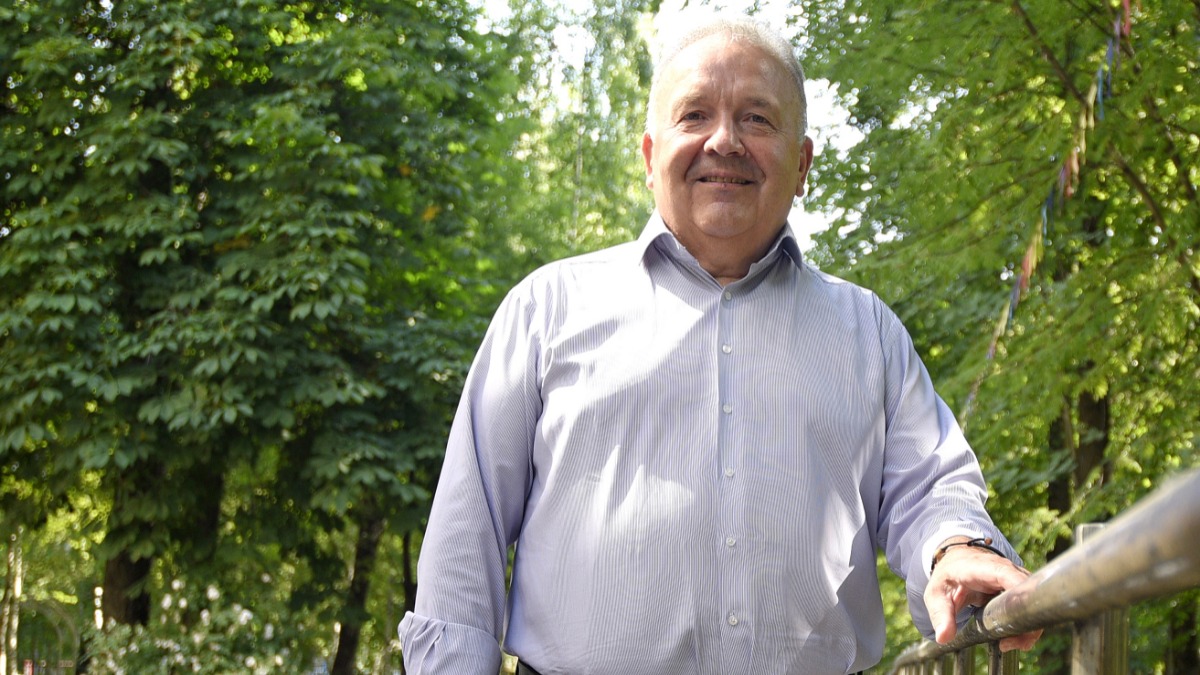 Директор ТЦСО «Царицынский» Степан Буртник во время обхода территории центра