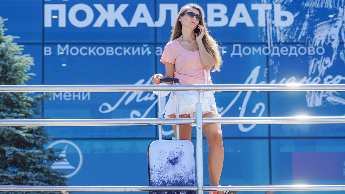 Более 20 рейсов задержали и отменили в московских аэропортах