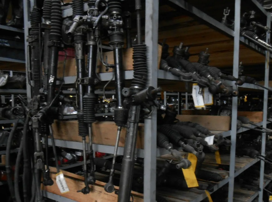 Эксперт объяснил, какие запчасти опасно покупать на авторазборках