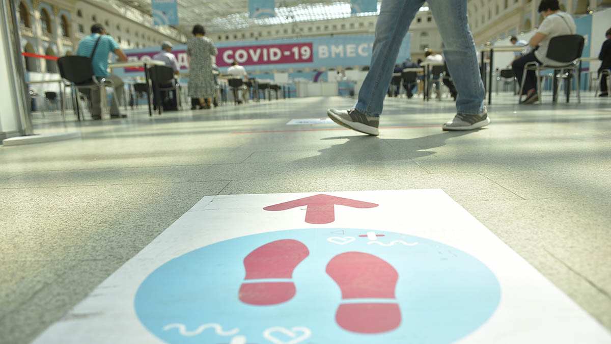 Роспотребнадзор разъяснил, как вести себя при вакцинации от COVID-19