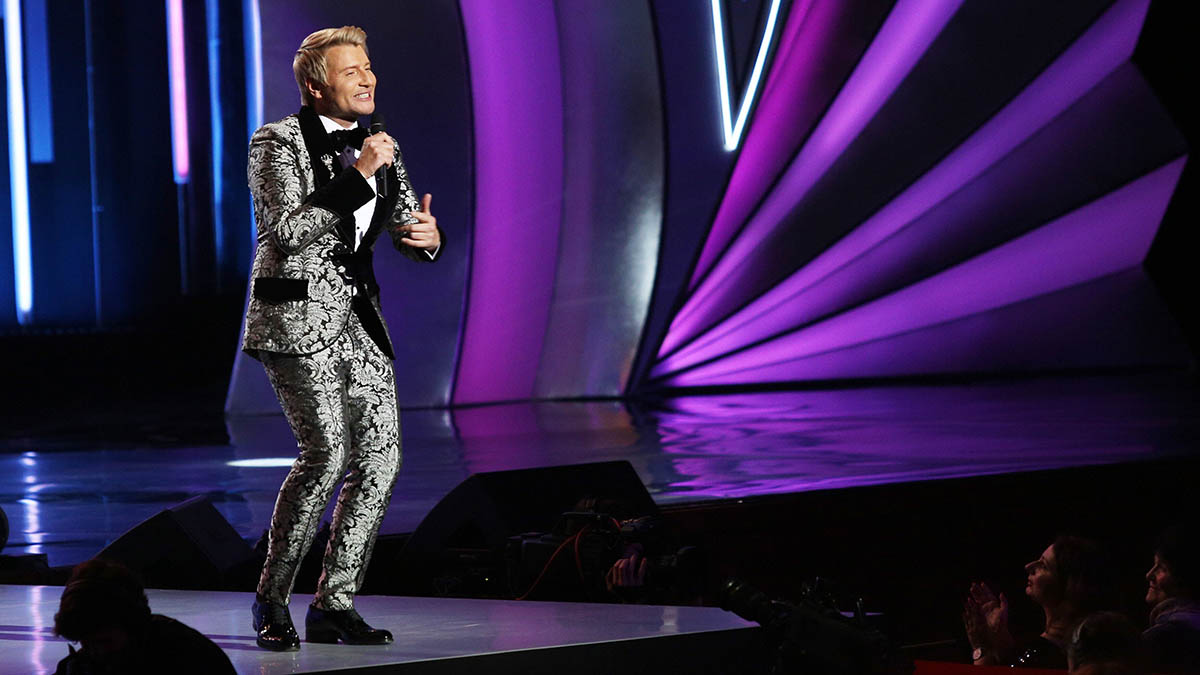 Представитель Николая Баскова раскрыла причину хромоты артиста