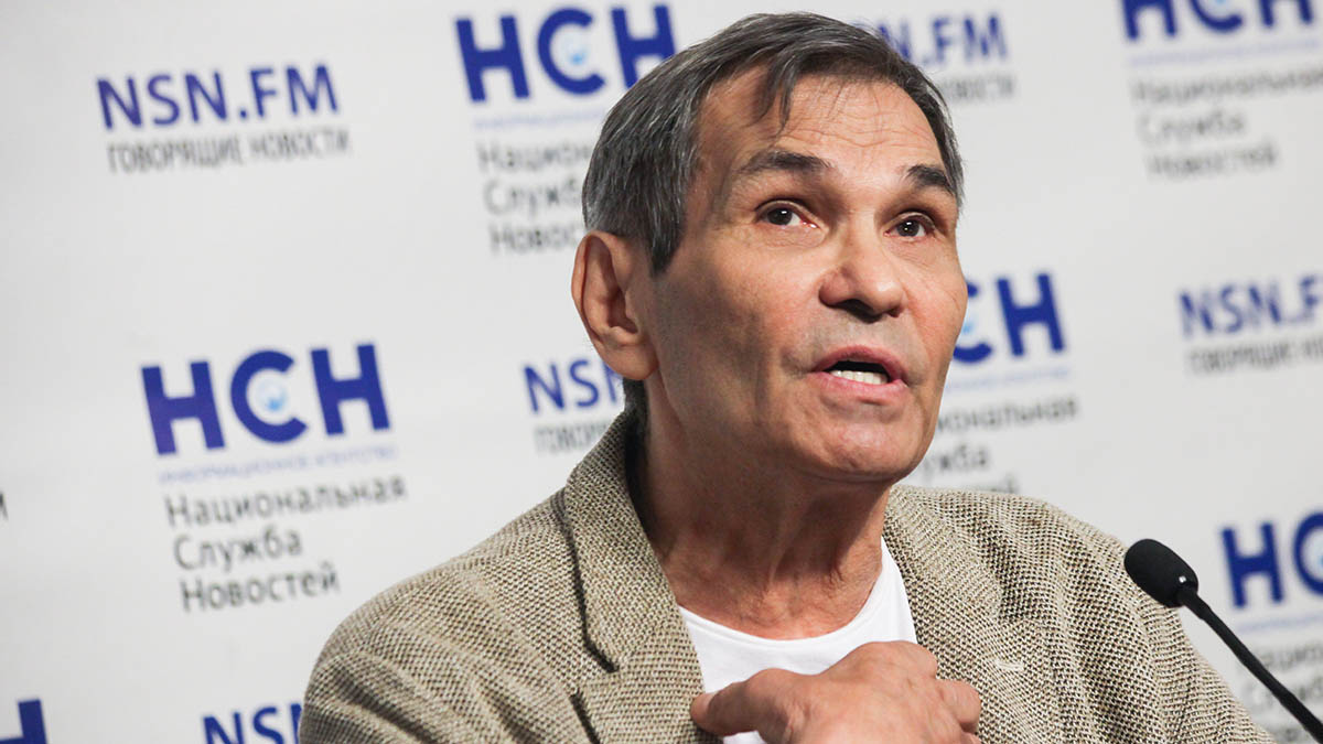 «Узнали самые последние»: помощница Алибасова опровергла информацию об их свадьбе