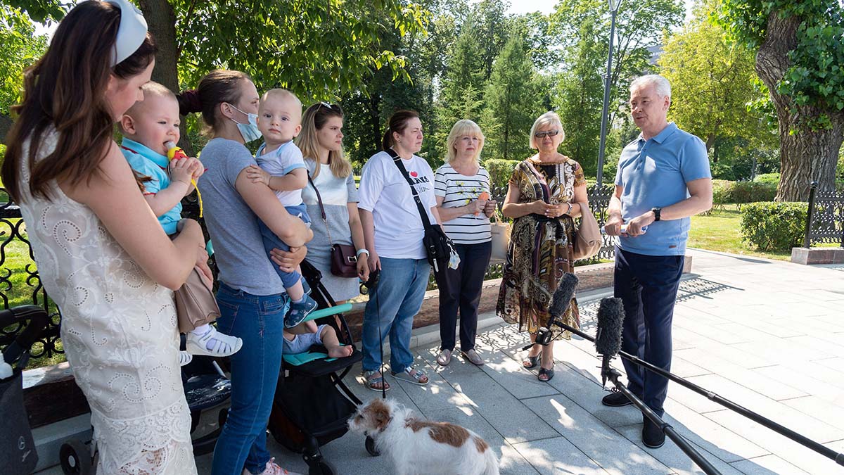 Сергей Собянин ознакомился с ходом работ по благоустройству Красной Пресни