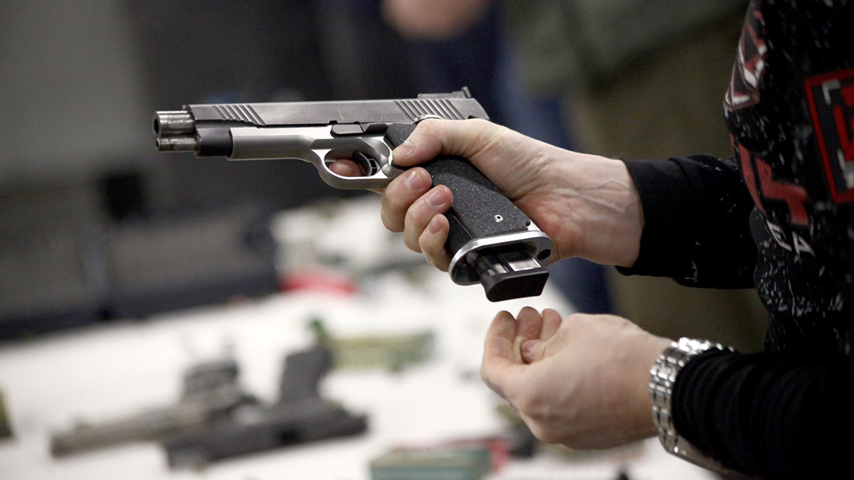 Адвокат рассказал, что грозит стрелковому клубу за самоубийство посетителя