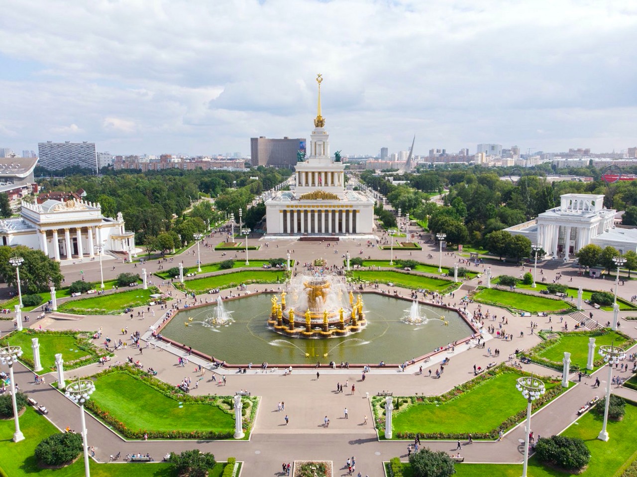 Главная выставка страны пригласила в свой «Мир»