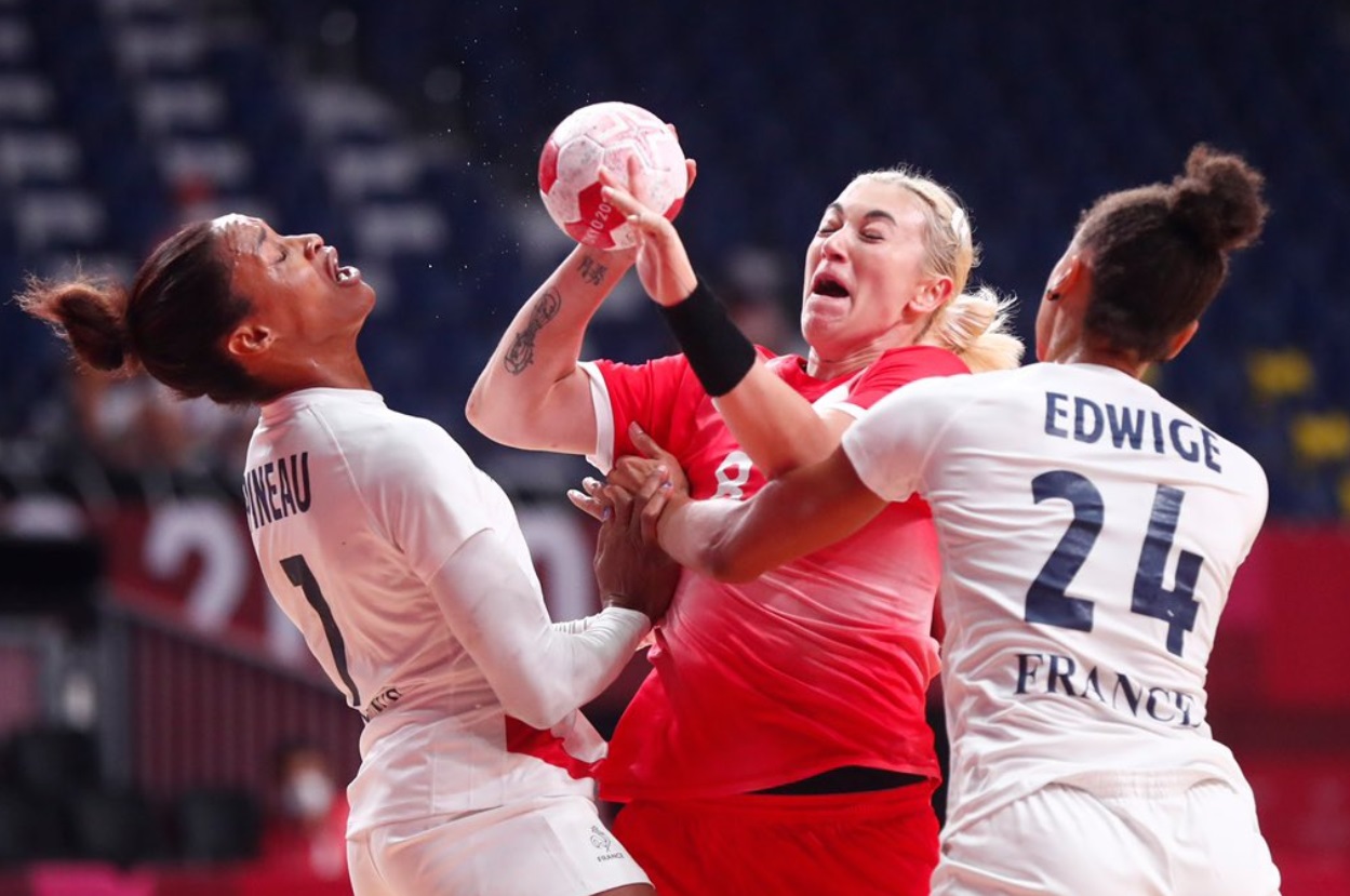 Женская сборная России по гандболу обыграла Францию и досрочно вышла в плей-офф ОИ-2020