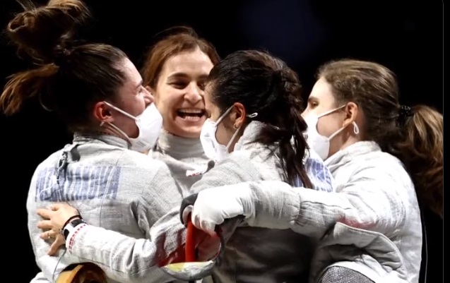 Российские саблистки завоевали золото в командном турнире на Олимпиаде в Токио