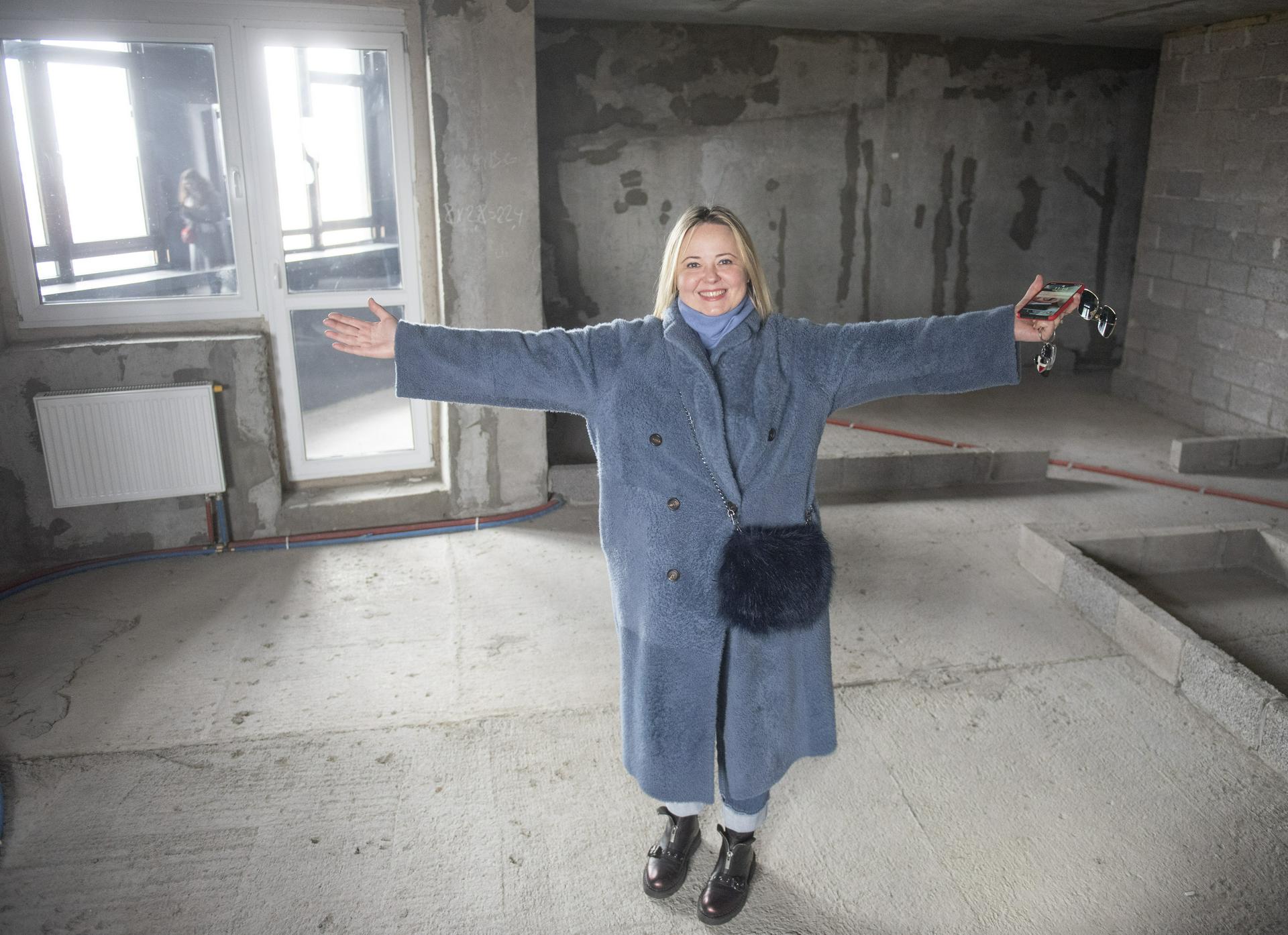 Москвичка Ирина Филатова наконец-то получила ключи от долгожданной квартиры