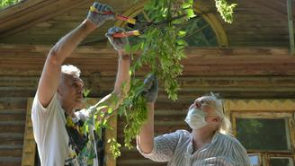 На страже истории: столичные добровольцы спасают заброшенные усадьбы по всей стране