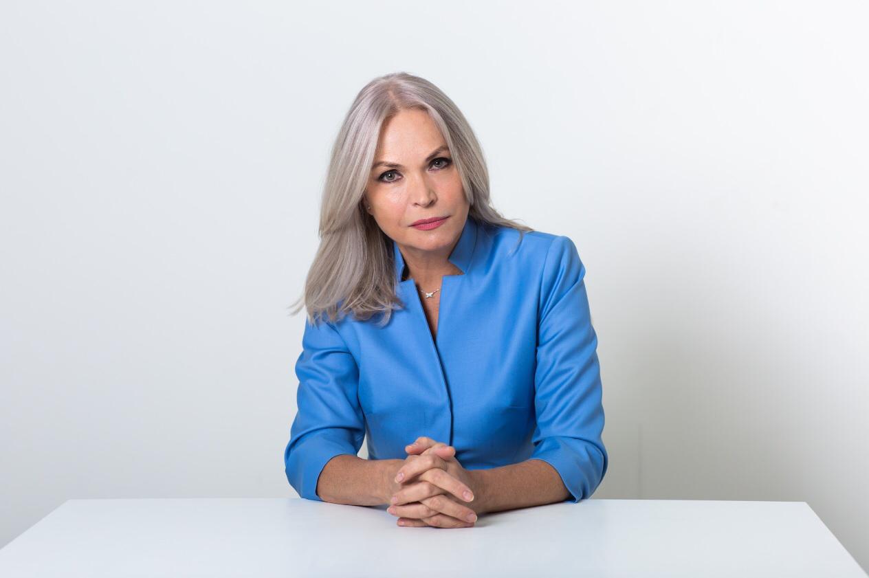 Депутат ГД Ирина Белых открыла онлайн-приемную