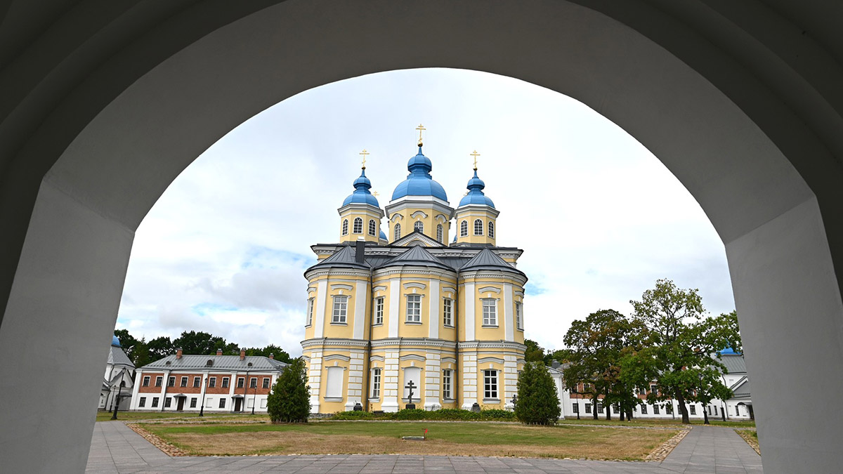 Семь человек пострадали в результате взрыва в Серпуховском женском монастыре