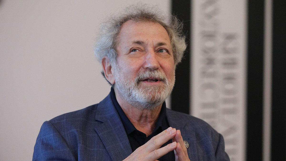 Знаменитые петербуржцы поздравили Северную столицу с 322-летием