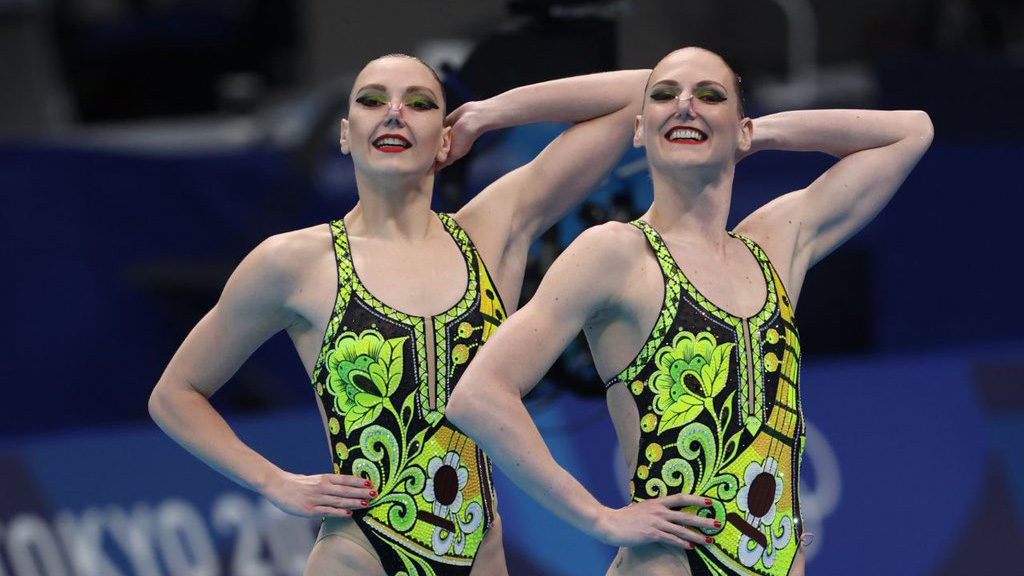 Российские синхронистки Ромашина и Колесниченко выиграли золото в дуэтах на Олимпиаде
