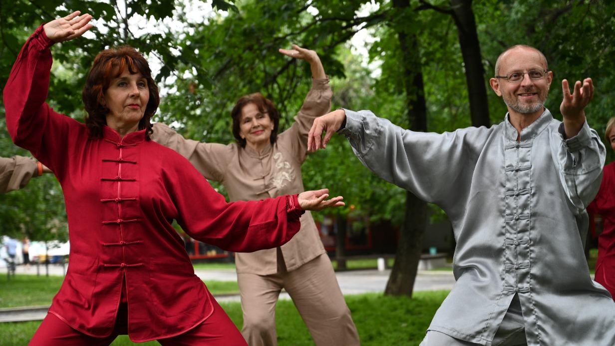 Около 12 тысяч заявок подали на mos.ru для участия в проекте «Московское долголетие»