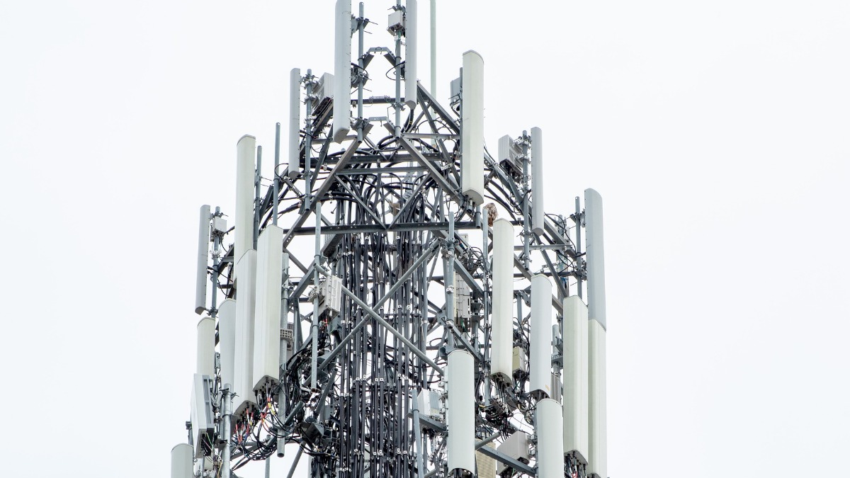 Минцифры запретит с 2023 года установку станций LTE зарубежного производства