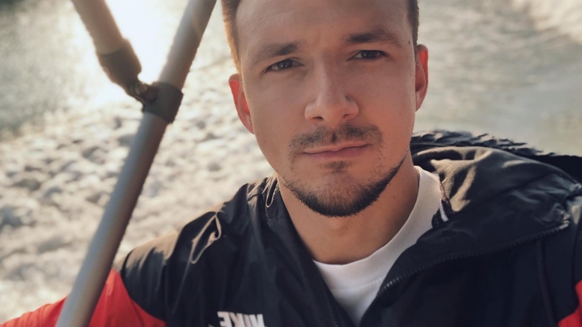 Выживший при крушении вертолета Ми-8 телеведущий Корженевский вышел на связь