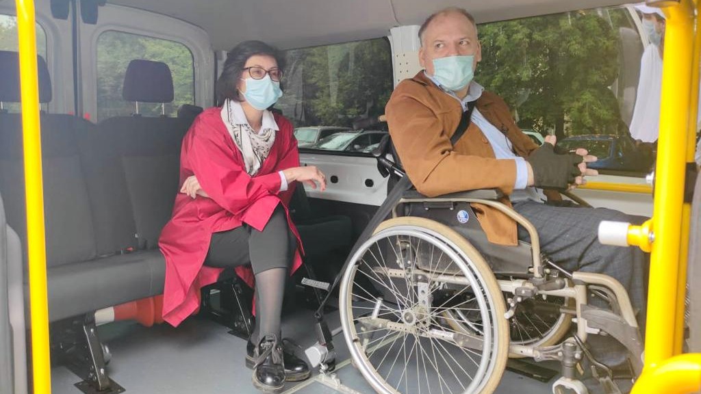 Елена Кац: Необходимо увеличить парк социальных такси и поддержать водителей