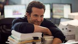 Главный герой Эдвард Морра, испытывающий серьезные проблемы в карьере, решает принимать чудодейственные таблетки, чтобы стать успешным