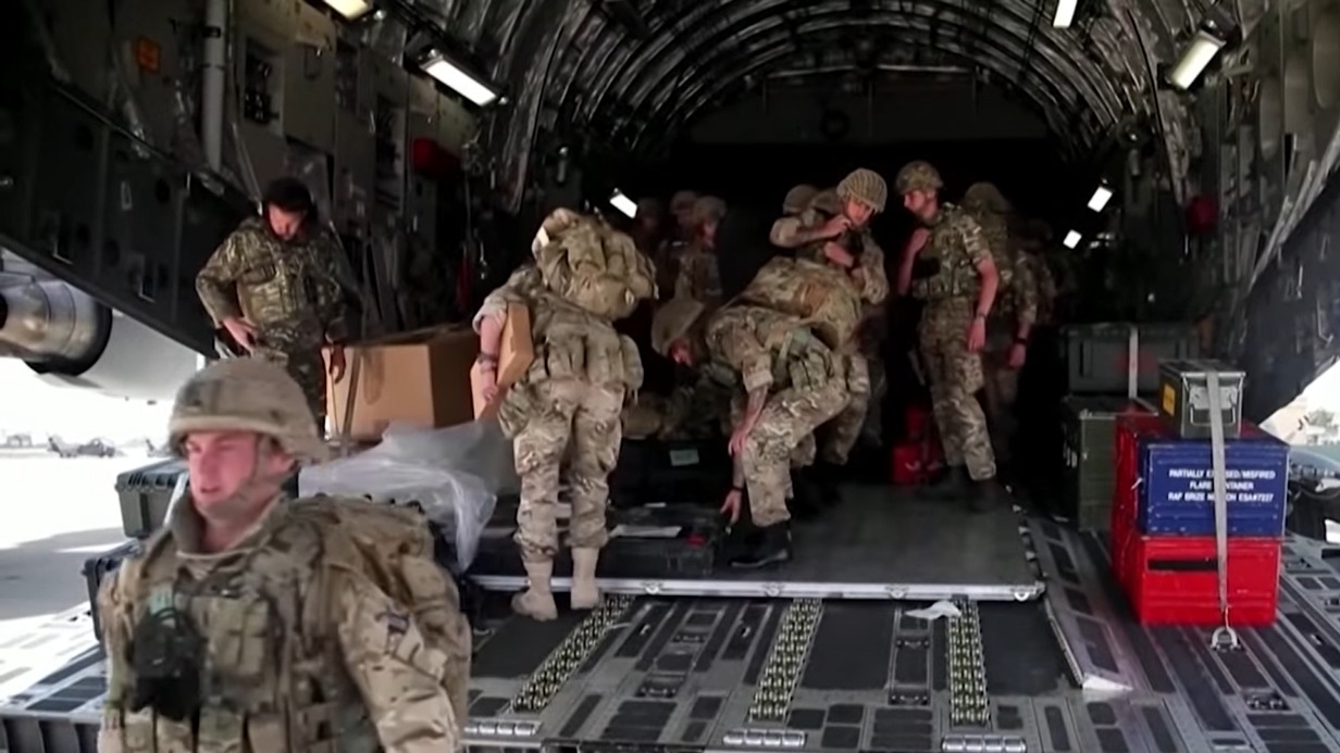 Число погибших в результате взрыва в Кабуле военных США возросло до десяти