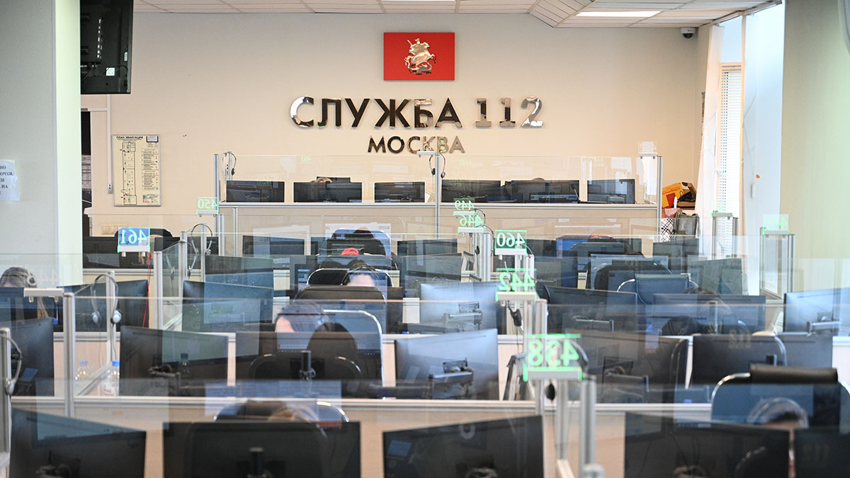 Сурдопереводчики начнут работать в московской службе «112»