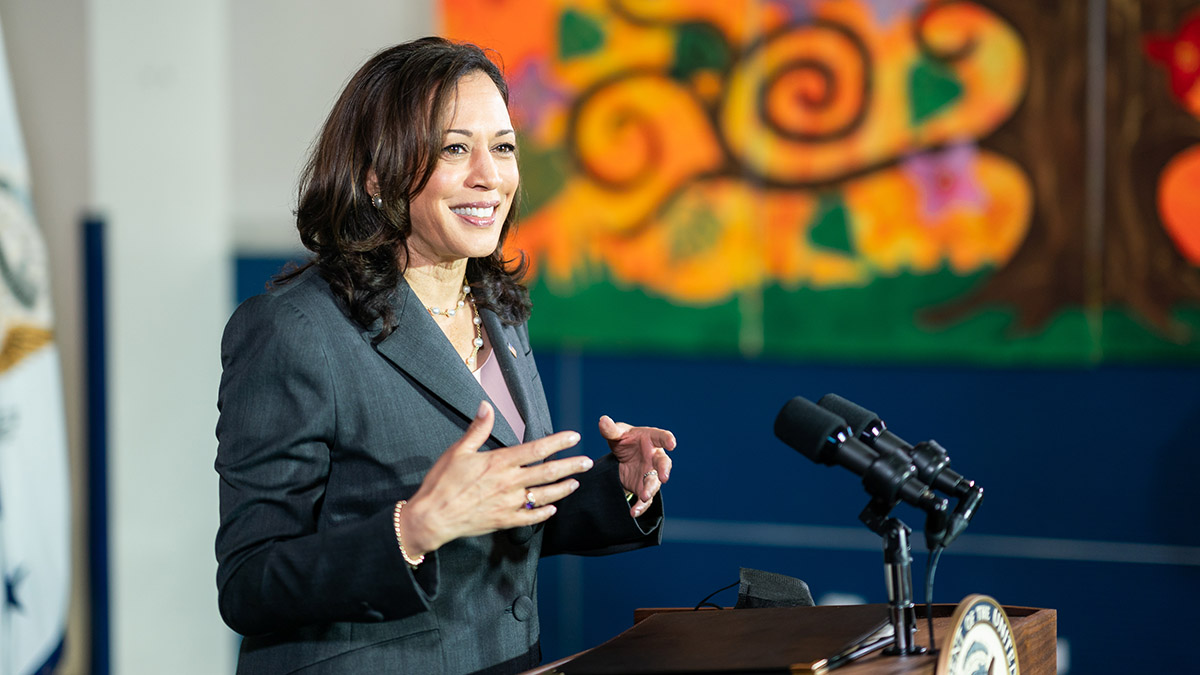 Вице-президент США Харрис заявила, что готова исполнять обязанности Байдена