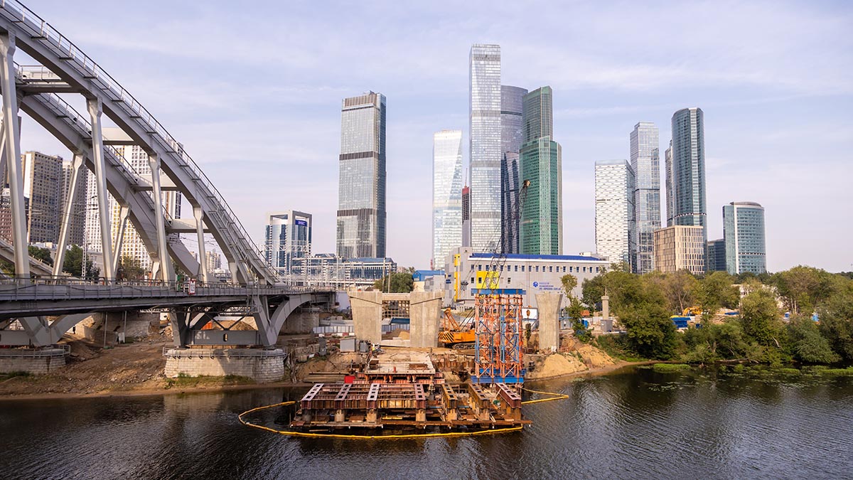 Взлететь над Москвой-рекой: в городе строят новый вантовый мост