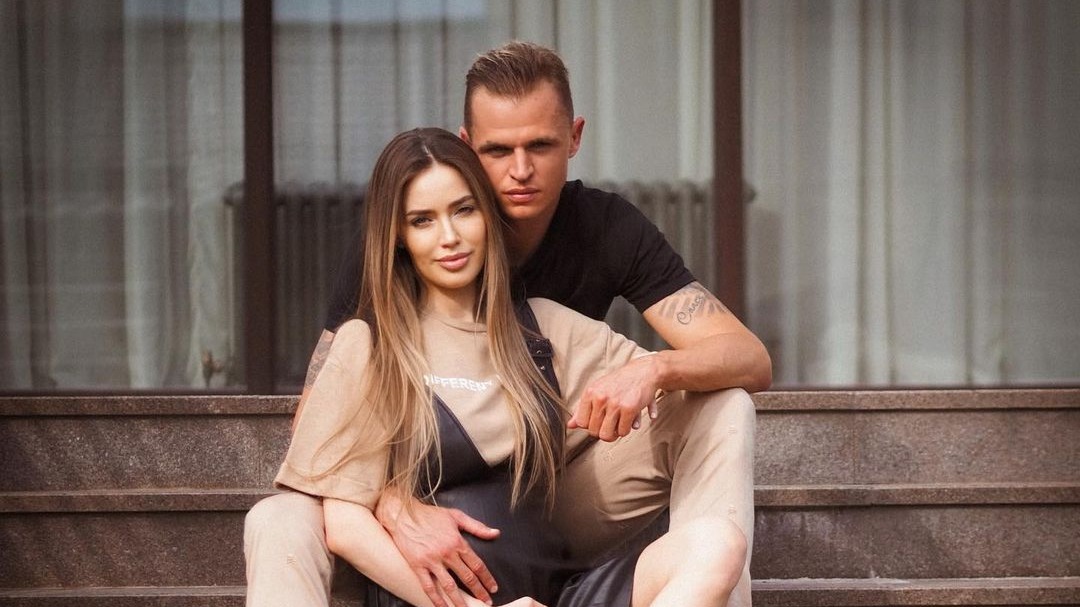 «У меня бока»: Костенко пожаловалась на несовершенства фигуры после третьих родов