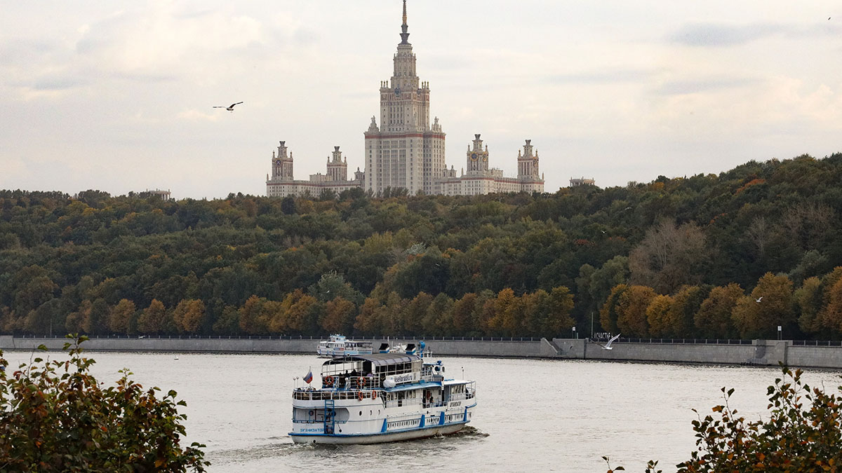 МГУ отстранил от работы со студентами противников вакцинации от COVID-19