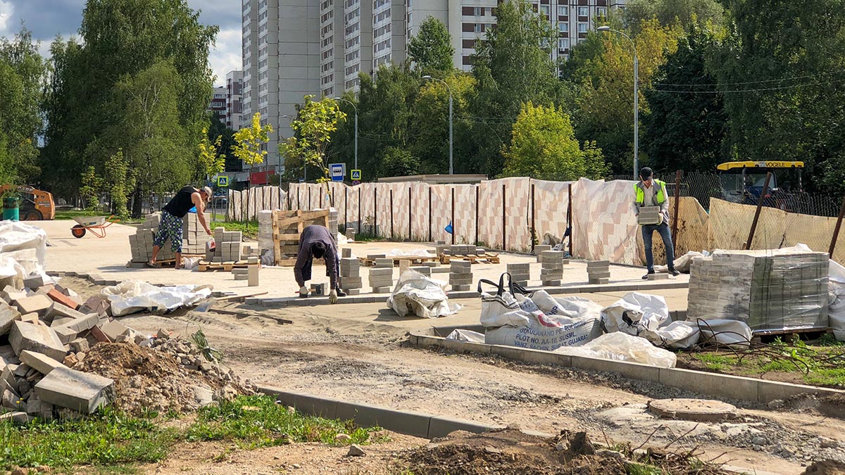 Началось благоустройство территории возле ТПУ «Северянин-Ростокино» на северо-востоке Москвы