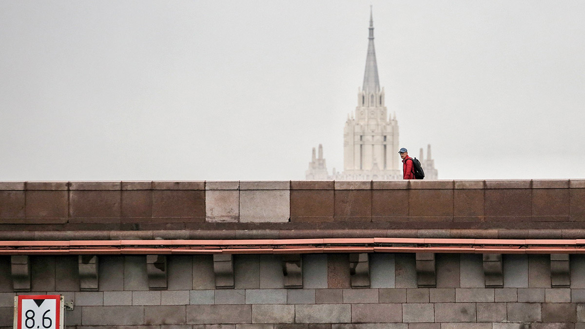 «Желтый» уровень погодной опасности объявили в Москве до вечера 27 ноября
