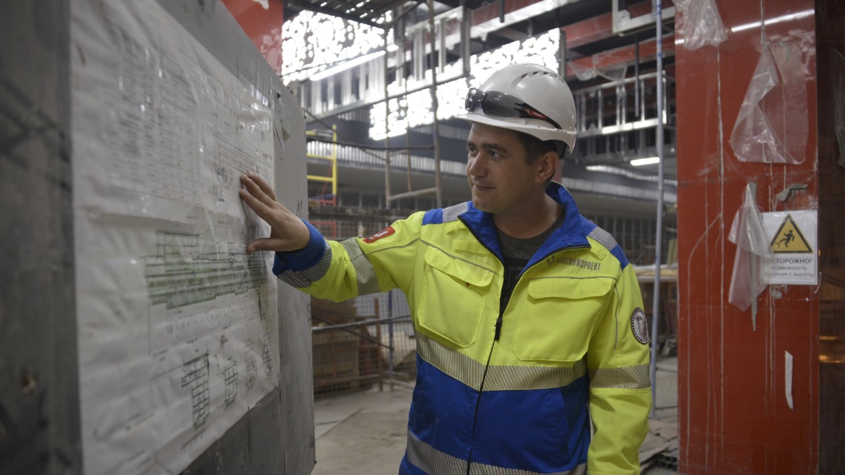 Нужны рабочие руки: почему в России популяризируют инженерно-технические специальности 