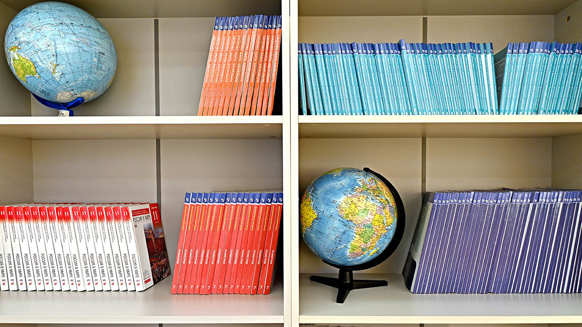 ФАС возбудила дело в отношении «Просвещения» из-за высоких цен на учебники