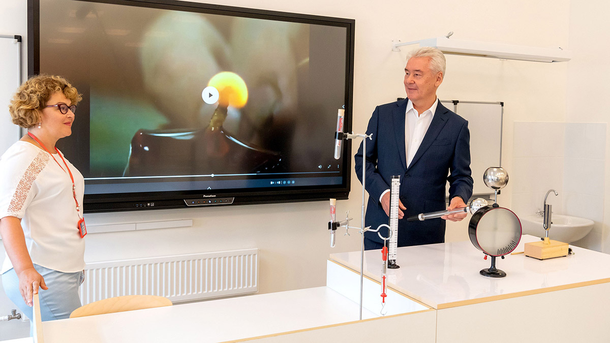 Собянин: Полтора миллиона детей пойдут в детские сады и школы в новом учебном году 