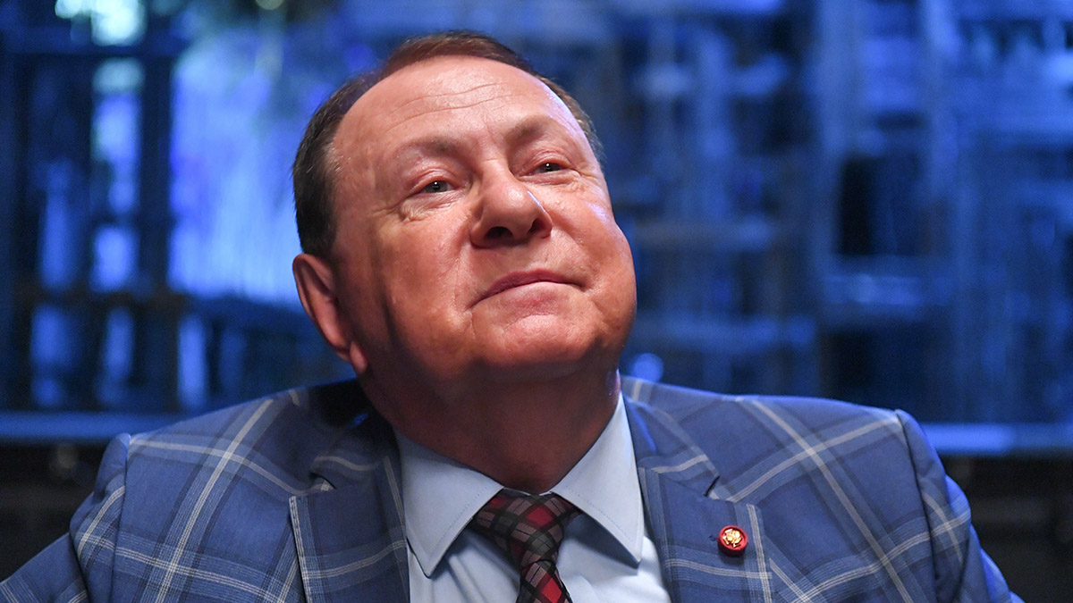 Директору «Ленкома» Варшаверу вызвали скорую помощь из-за воспаления легких