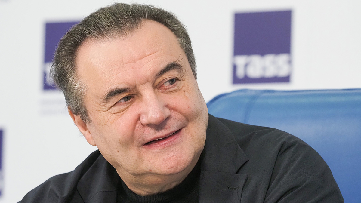 Сергей Собянин поздравил с юбилеем режиссера Алексея Учителя