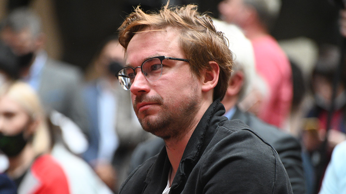 «Он же является катастрофой!»: режиссер рассказал о работе с Александром Петровым