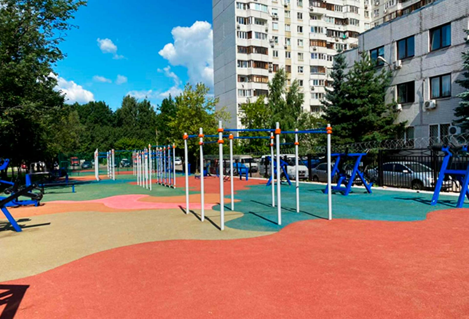 Тренер дал советы по занятию спортом на улице во время потепления