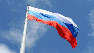 Российский флаг пронесли на стадион во время церемонии открытия Олимпийских игр